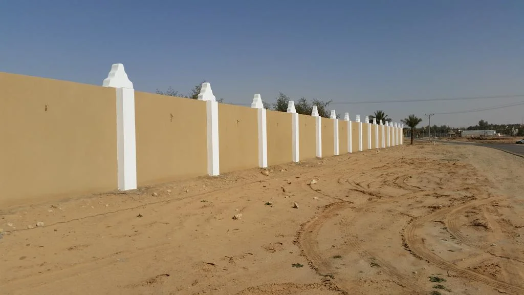 أسوار شينكو مقاومة للعوامل الجوية، مثالية لتسوير الأراضي الفضاء ومواقع البناء.
