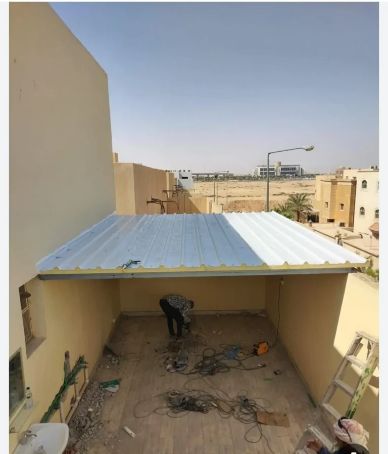 ساندوتش بانل الرياض – أفضل حلول العزل والبناء بسعر المتر المثالي